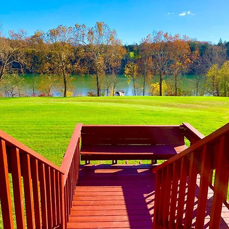 The Barn At Evermore: Riverfront Retreat W/Hot Tub 卢雷 外观 照片