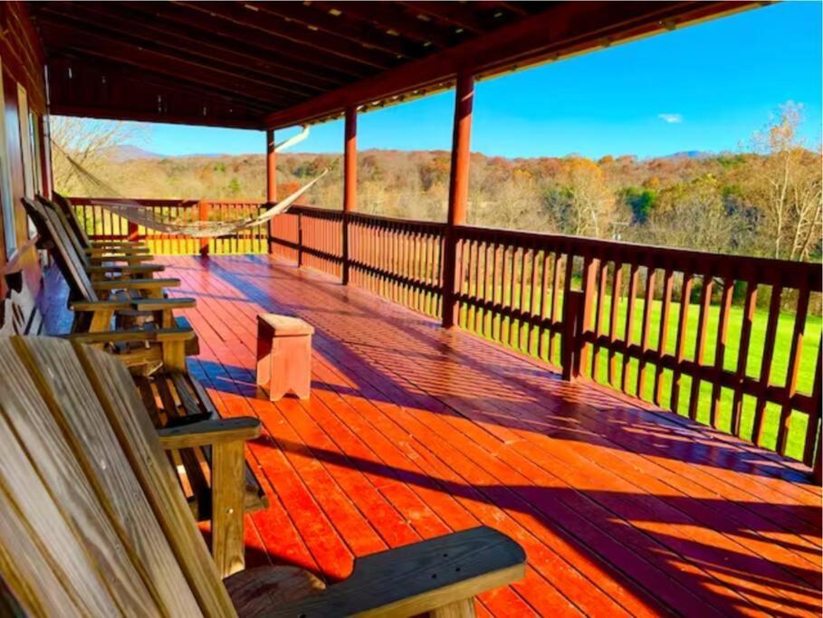 The Barn At Evermore: Riverfront Retreat W/Hot Tub 卢雷 外观 照片