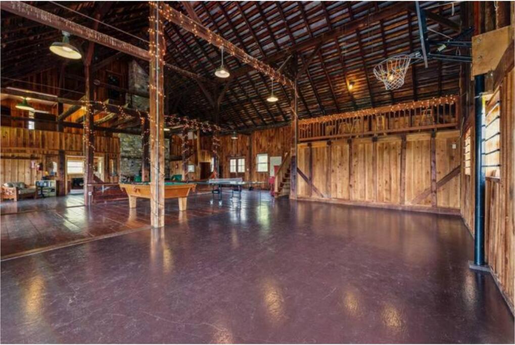 The Barn At Evermore: Riverfront Retreat W/Hot Tub 卢雷 外观 照片
